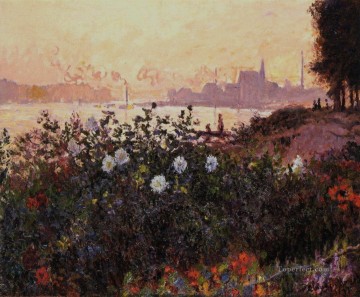 クロード・モネ Painting - アルジャントゥイユの川岸の花 クロード・モネ